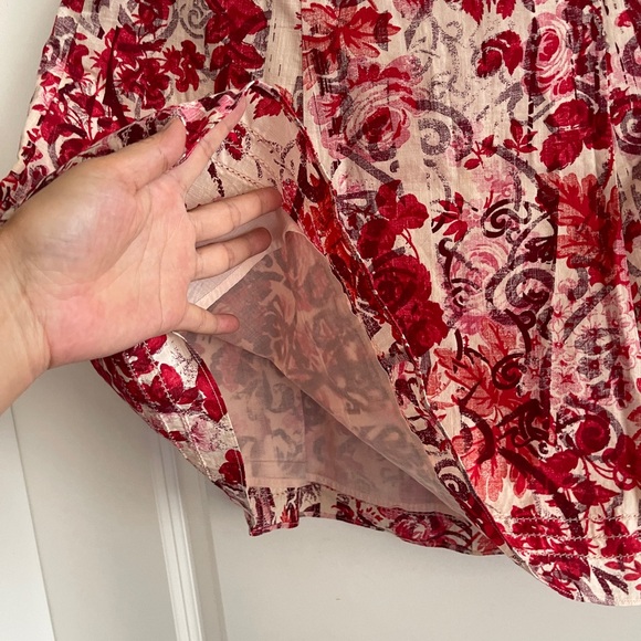 Floral skirt like new - Picture 2 of 3